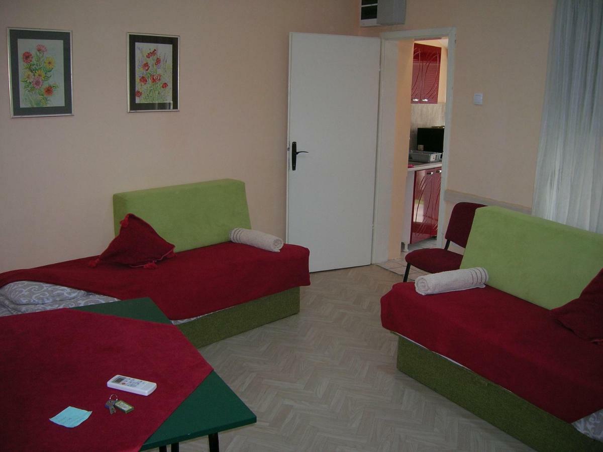 Cozy Apartment In The Center Of Novi Sad! Exterior photo